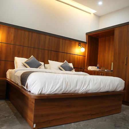 Hotel Sarvam Residency à Sagar  Extérieur photo