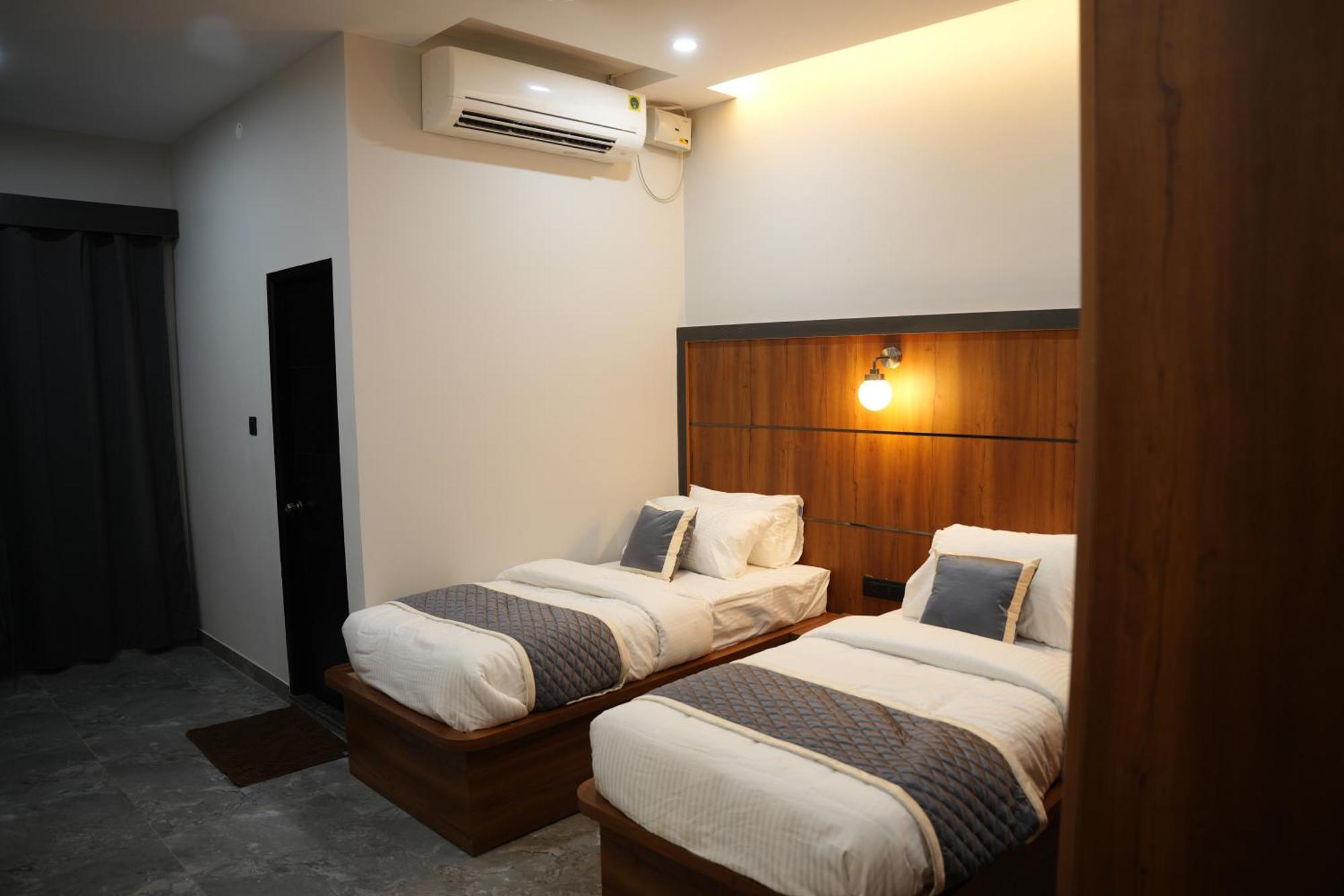 Hotel Sarvam Residency à Sagar  Extérieur photo